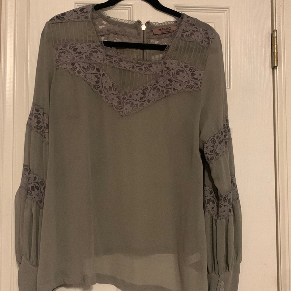 BUFFALO sage blouse